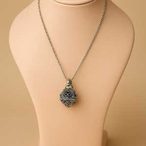 Collar relicario